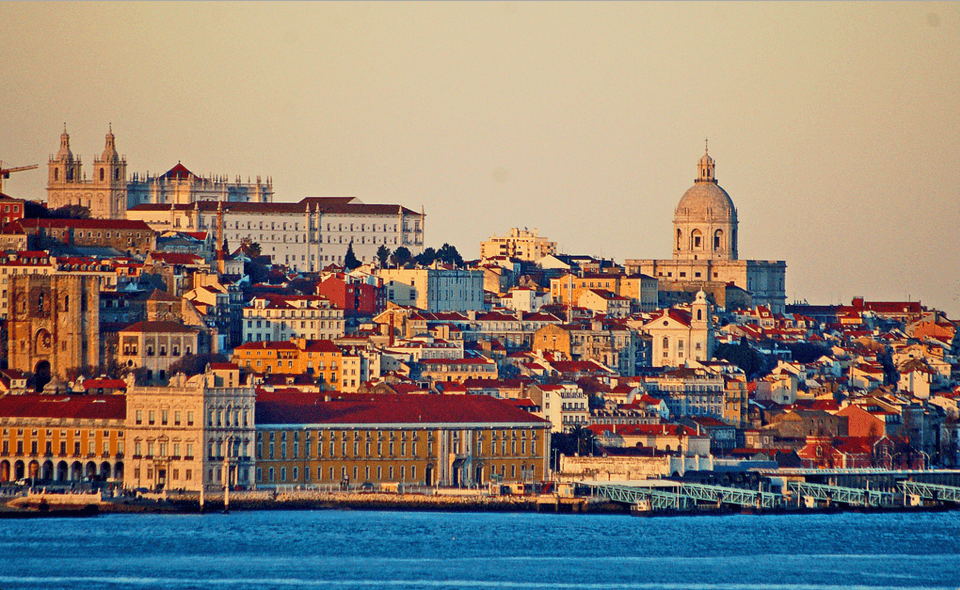 Indo para Lisboa, Portugal (LIS)