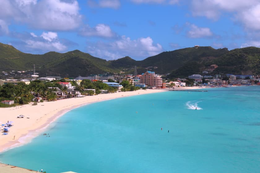 Indo para St Marteen, Antilhas Holandesas (SXM)